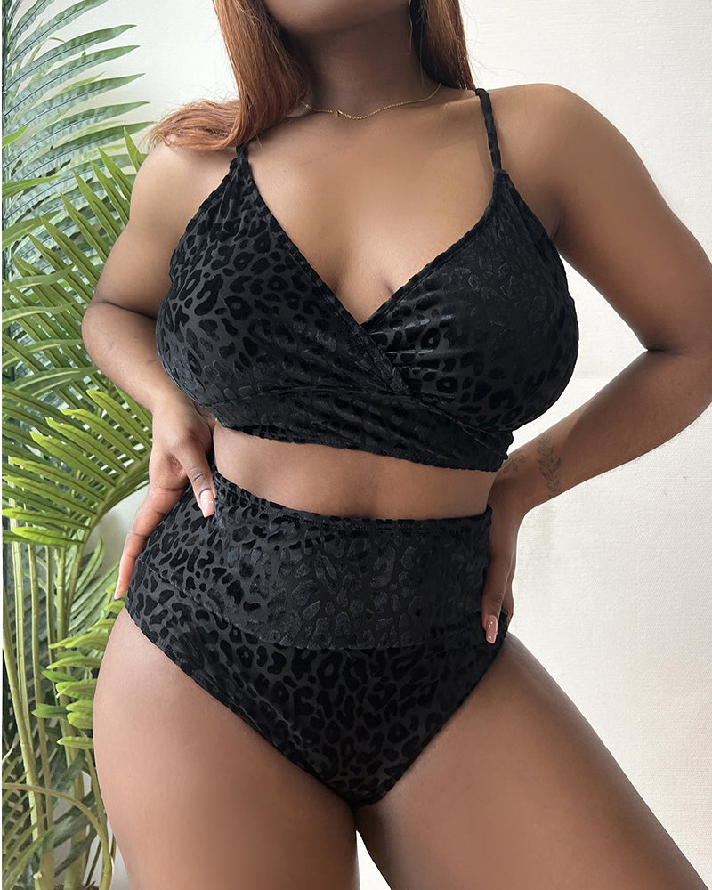 Sexy Leopard V-neck Plus Size Swimwear Bikini Green Black L-4XL