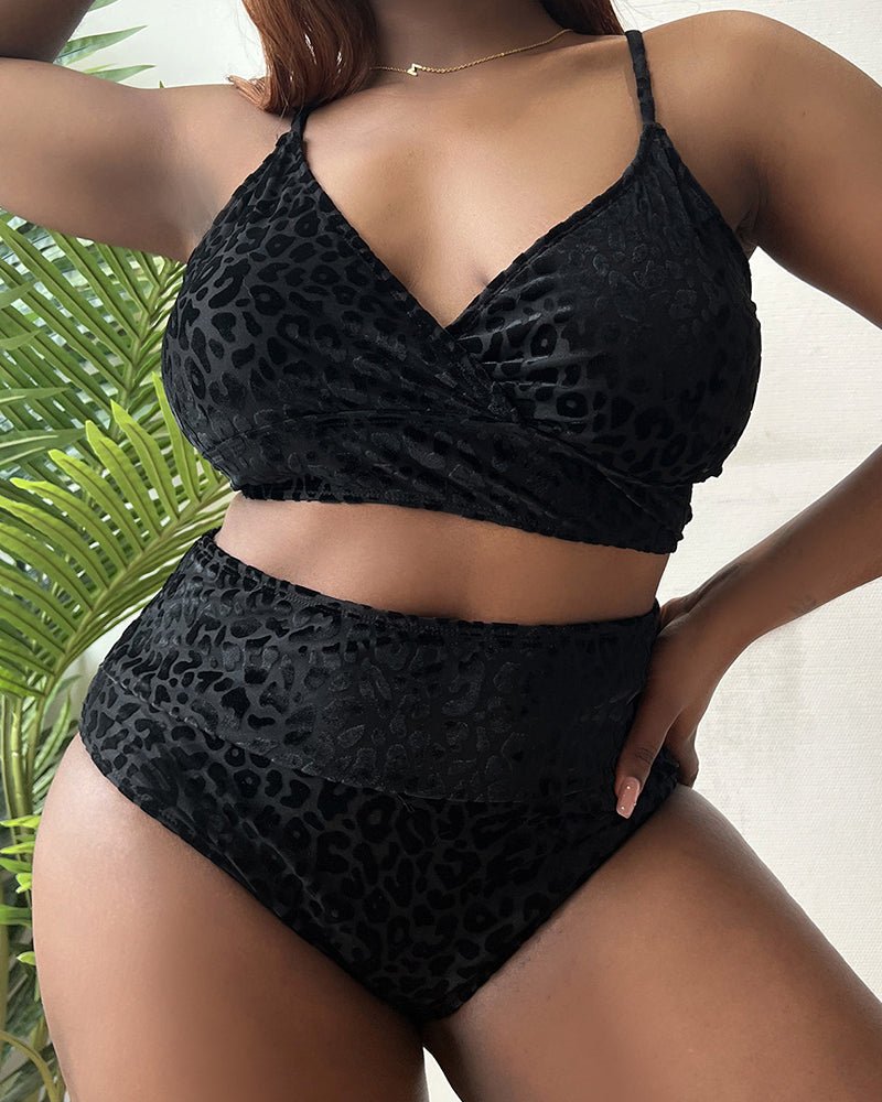 Sexy Leopard V-neck Plus Size Swimwear Bikini Green Black L-4XL